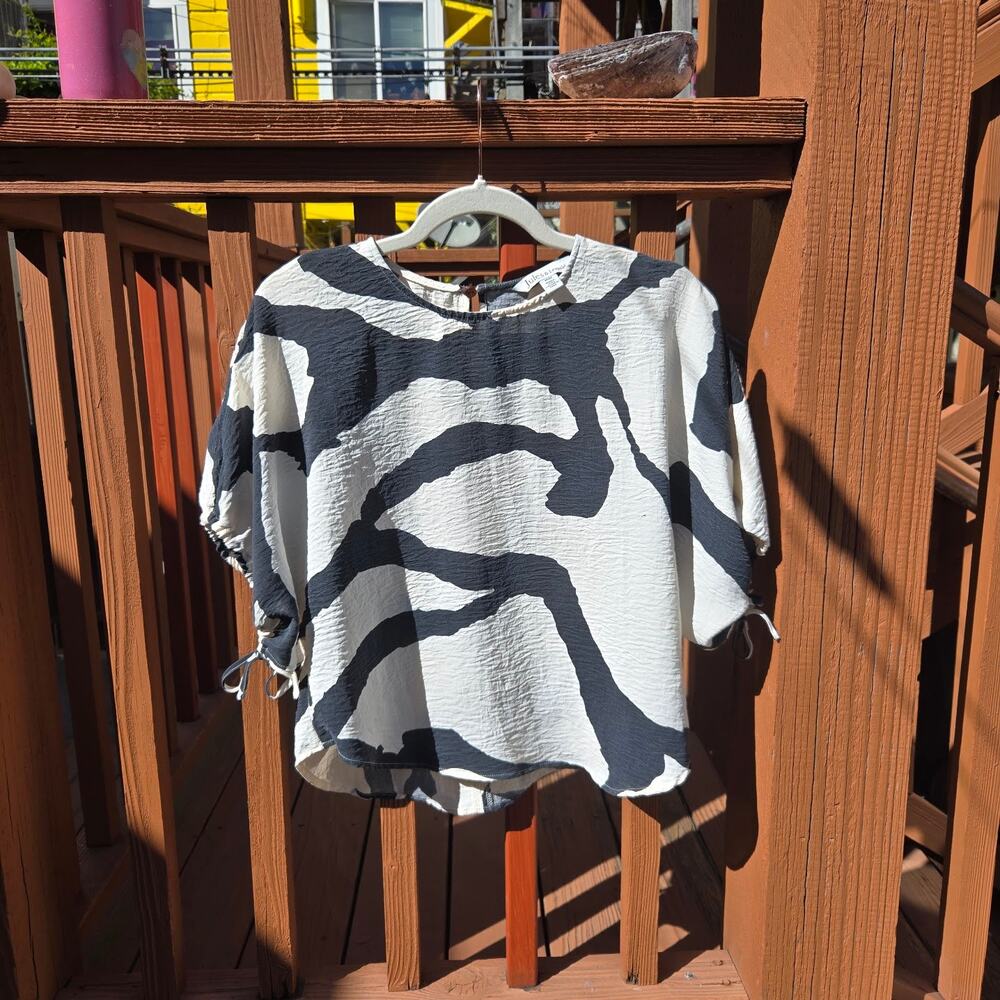 abstract zebra tie sleeve blouse